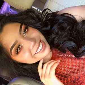 Meet your Posher, Alejandra